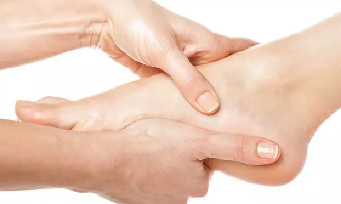 Do 25% zniżki na Salon/studio paznokci - Pedicure w Ira Zhminka. Stopy & Paznokcie