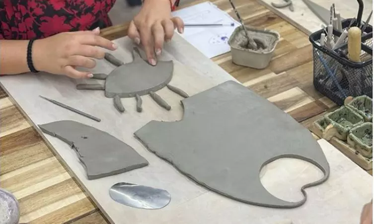 Hasta 40% de dto. en Curso de pintura de cerámica en Tiwona Taller de Cerámica Barcelona Workshops and Coworking