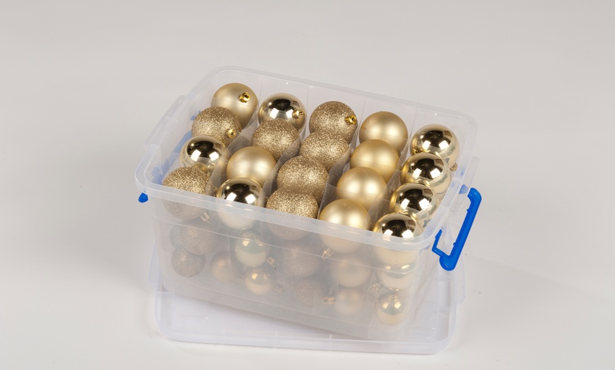 Image 5: 70-Piece Christmas Bauble Box