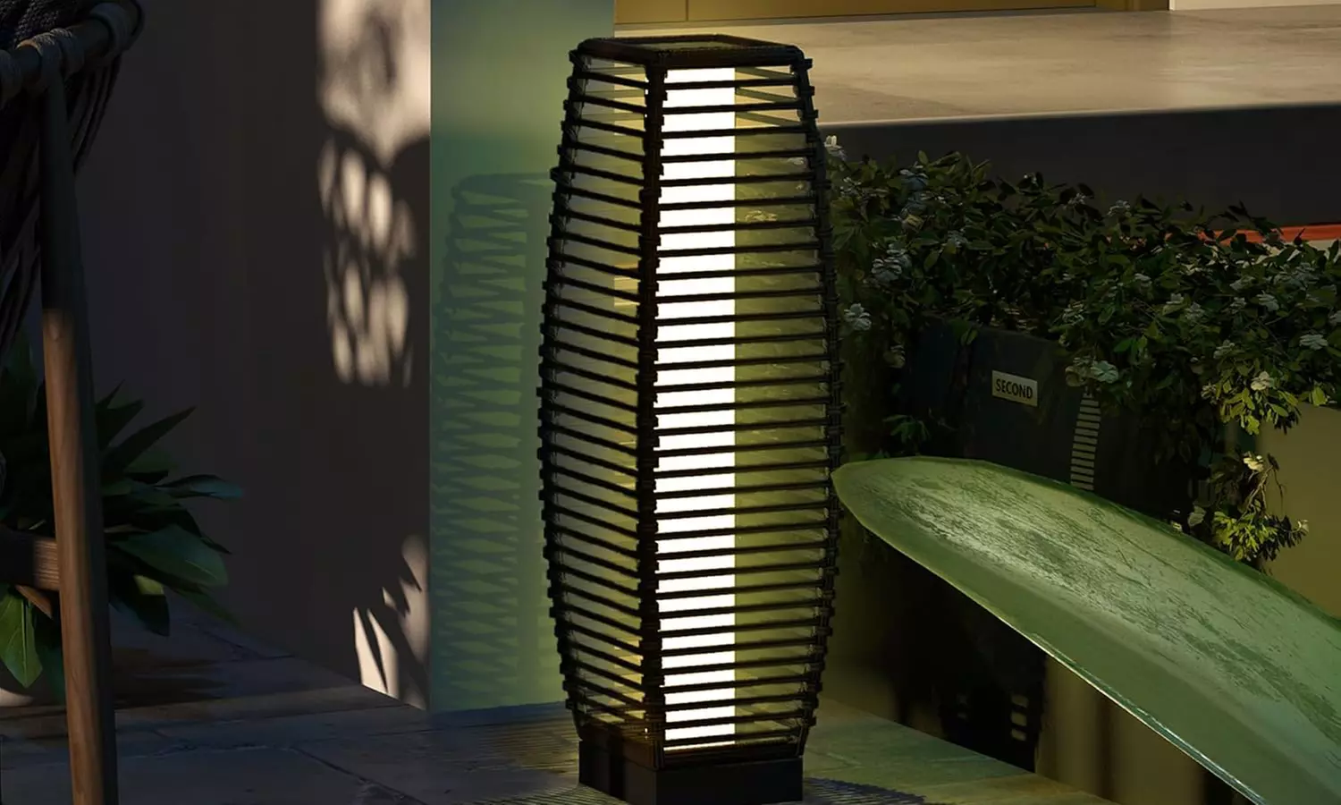 Outsunny Rattan-Effect Solar Floor Lamp