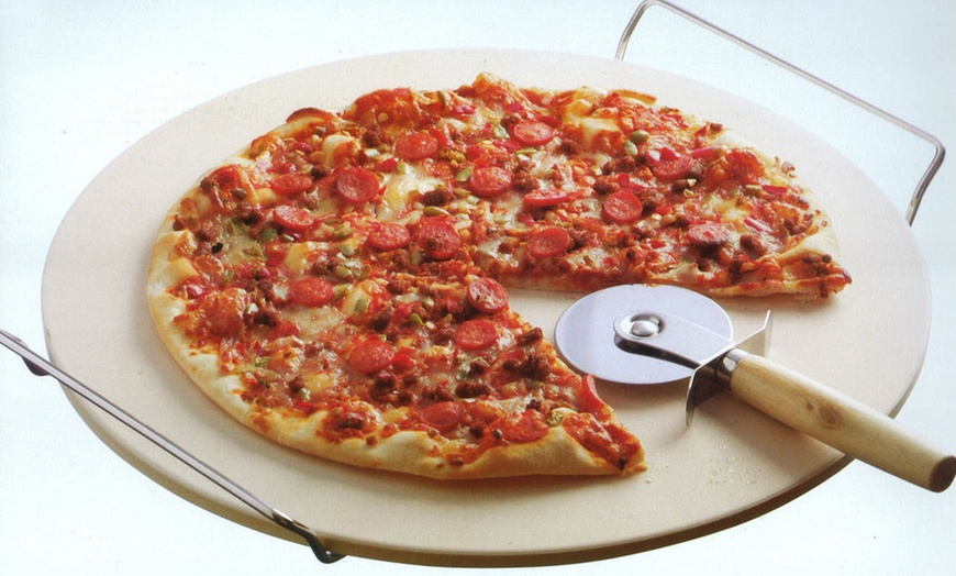 Image 3: Typhoon Pizza Stone Set