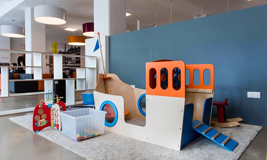 Image 8: Europa: 7 Städte – 14 a&o Hotels 
