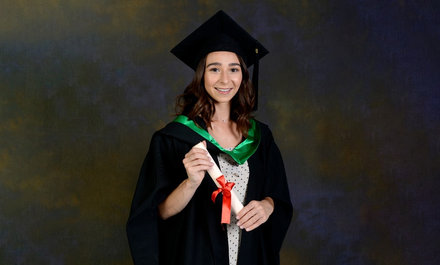 Image 12: Graduation Photoshoot