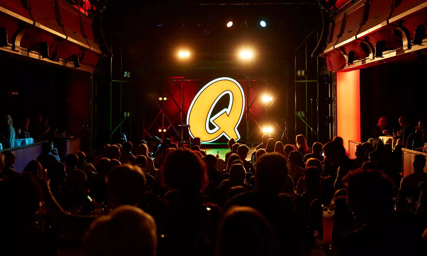 Beste Plätze-Ticket für die QCC Live Show nach Wahl von Januar-März