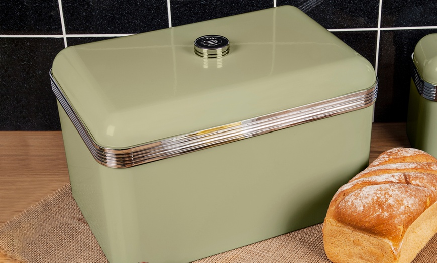 Image 5: Swan Retro Bread Bin