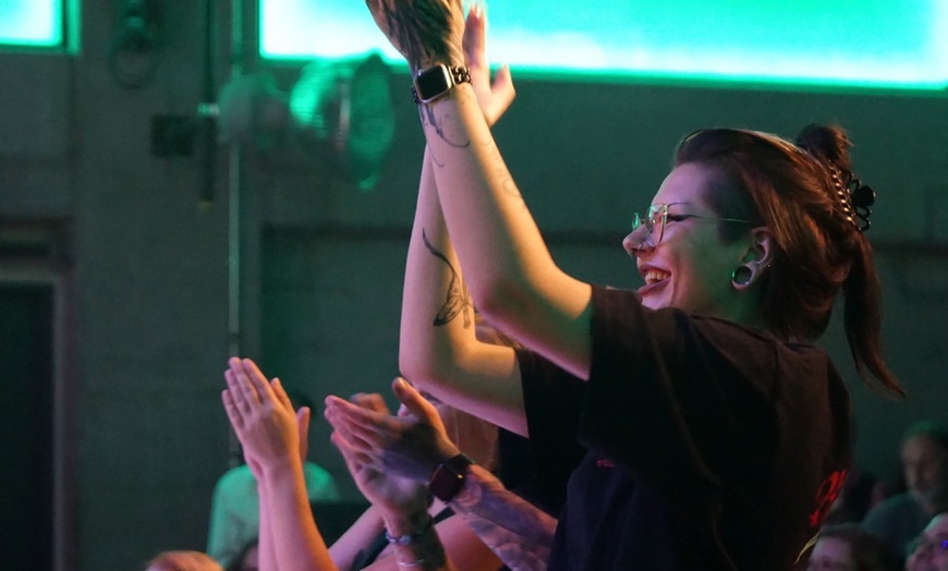 Image 2: Märchenshow für Erwachsene: Frack & Spitzenhöschen Episode #16