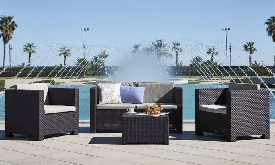 Salon de jardin 2 à 10 places en résine injectée Shaf by SP Berner - Primary Image