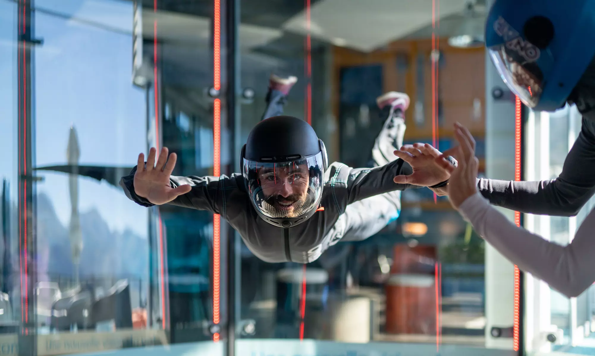 Baptême découverte 2 vols pour adulte + pack photos et vidéo à On Air Soufflerie (jusqu'à 20% de réduction) - Primary Image