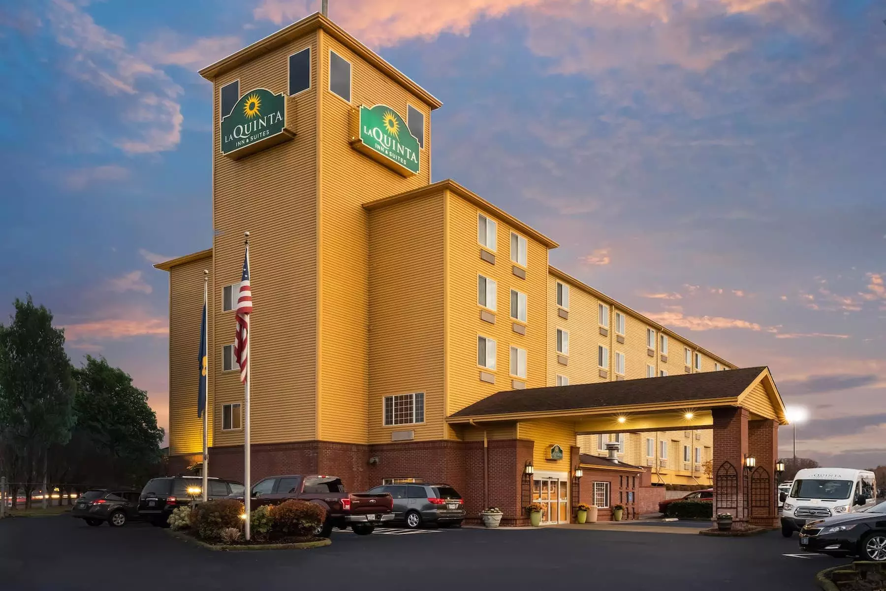 Hotel Stay at La Quinta Inn & Suites by Wyndham Portland Airport in Portland - Primary Image