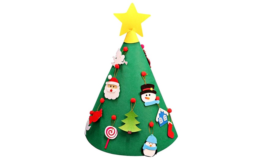 Image 3: DIY Felt Christmas Cone Tree