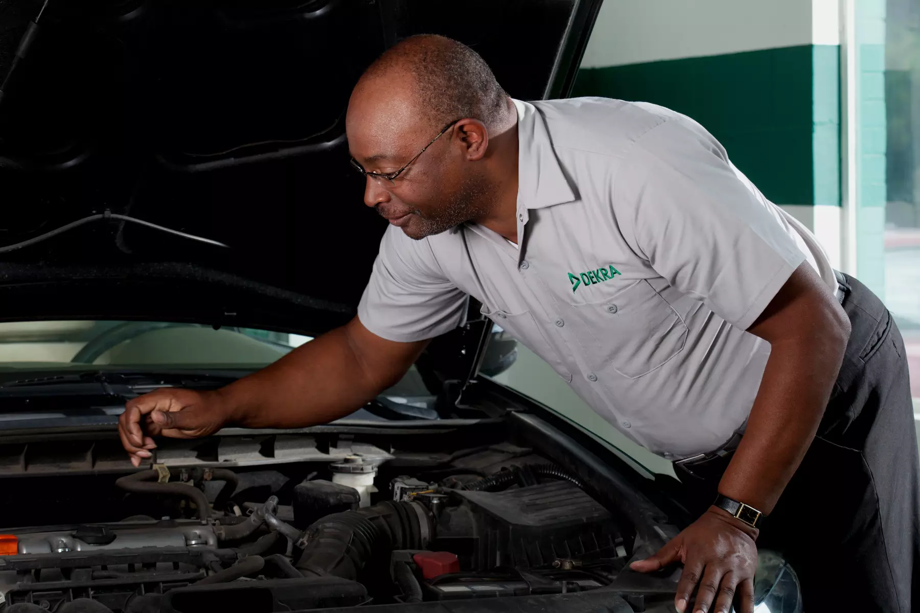 Up to 20% Off on Oil Change at DEKRA Emission Check