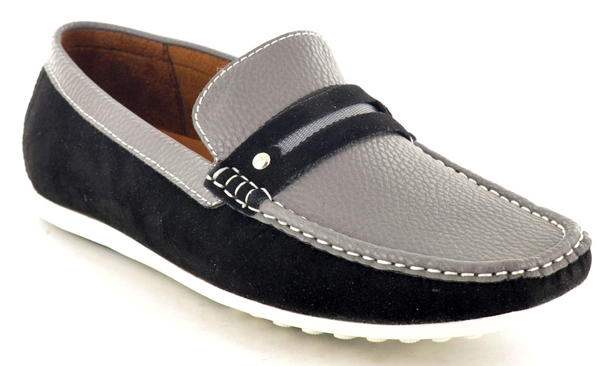 Image 13: Two-Tone Men's Loafers 