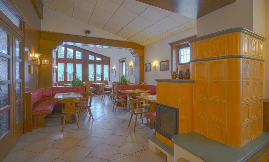 Image 10: Dolomiti: soggiorno con colazione o mezza pensione