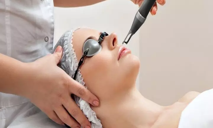 1 o 3 sesiones de tratamiento facial de rejuvenecimiento