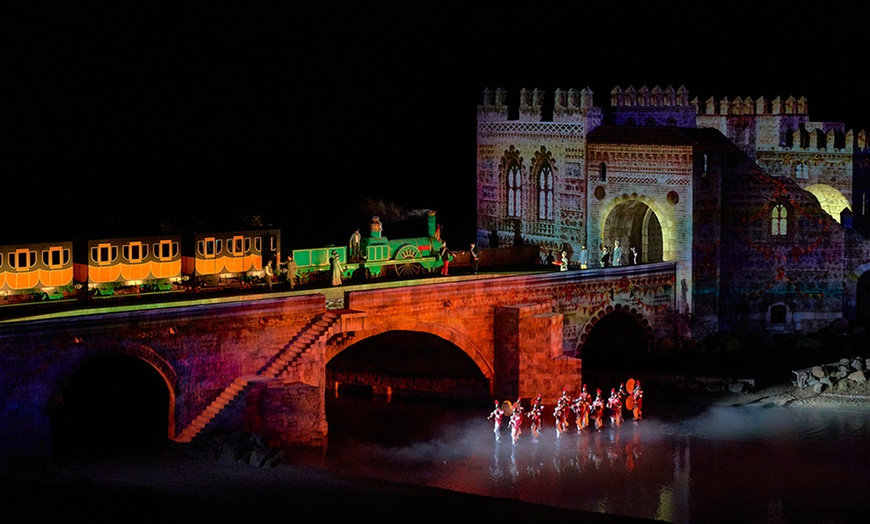 Image 15: Experiencia en Puy du Fou: entrada al parque en temporada navideña