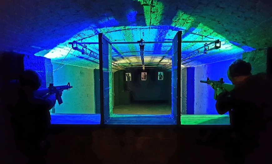 Image 3: Airsoft Shooting Experience