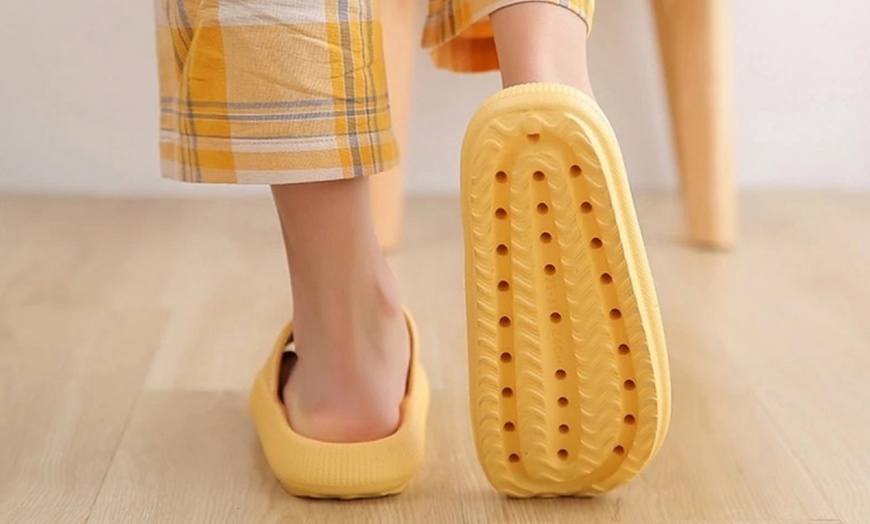 Image 7: Women's Thick Platform Soft EVA Slippers