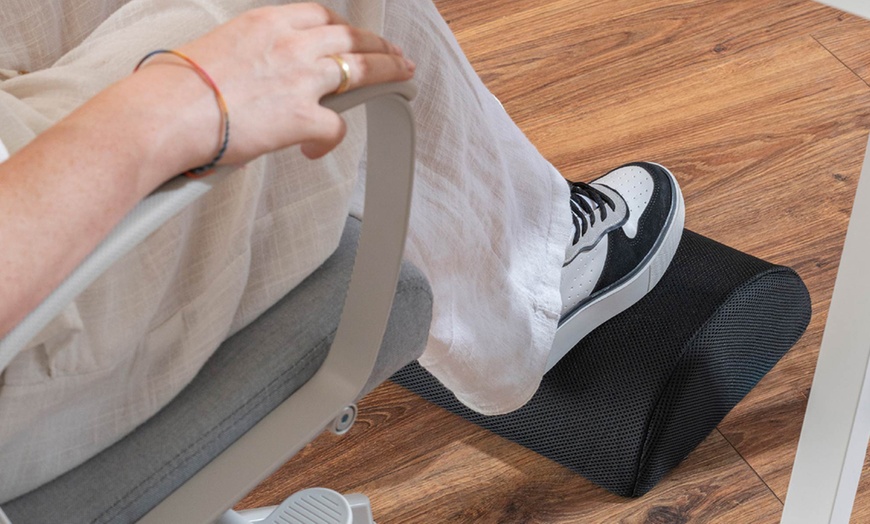 Image 2: Repose-pieds ergonomique SOFFIO en mousse mémoire