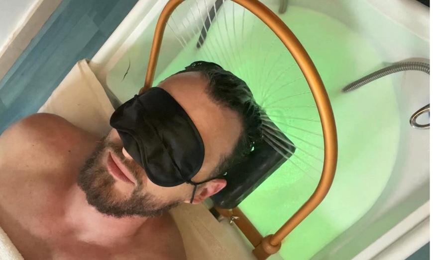 Image 6: Holistic head spa de 60 o 90 minutos con masaje de pies para 1 persona