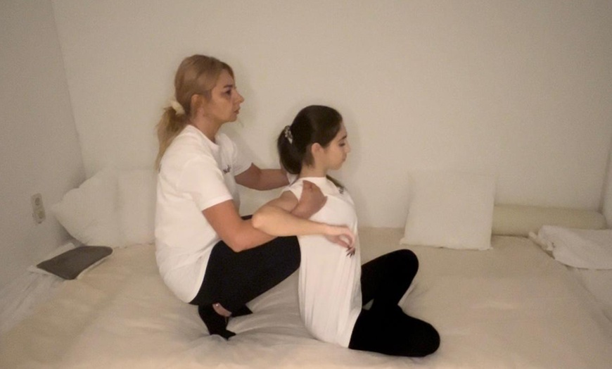 Image 7: Tibetische oder klassische Massage für 1 Person