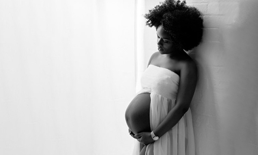 Image 5: One-Hour Newborn Photoshoot