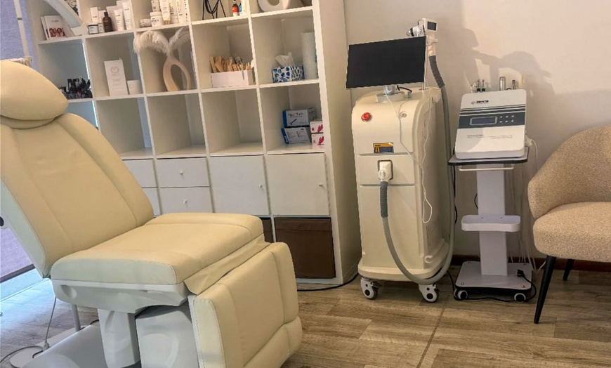 Image 8: Ervaar een diepe gelaatsverzorging met carbonpeeling