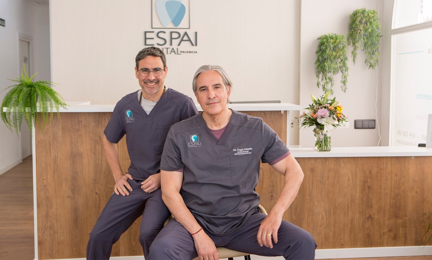 Image 3:  Limpieza bucal con pulido, fluoración, revisión y radiografía