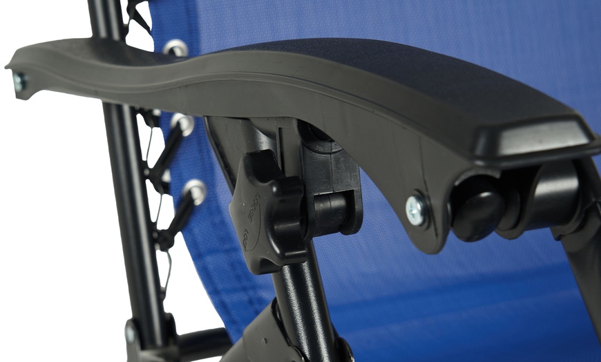 Image 11: Tumbona de exterior ligera y plegable