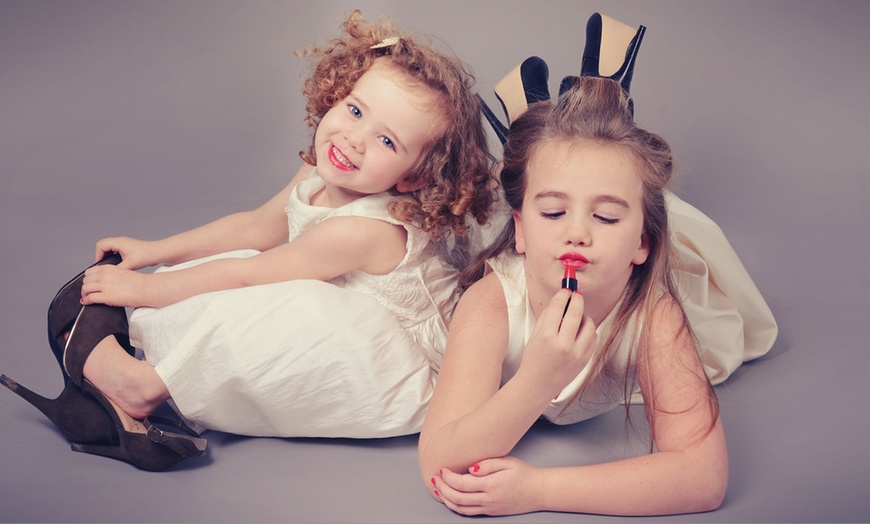 Image 1: Children Photoshoot with Prints