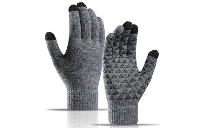 Image 5: Warm Knit Touchscreen Gloves