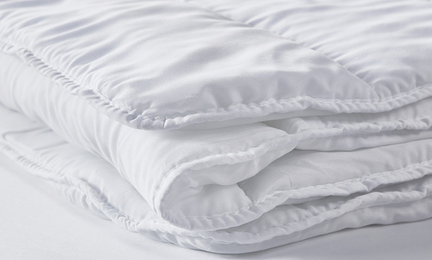 Image 3: Couette 500 g en fibres d'aloe vera Pikolin Home