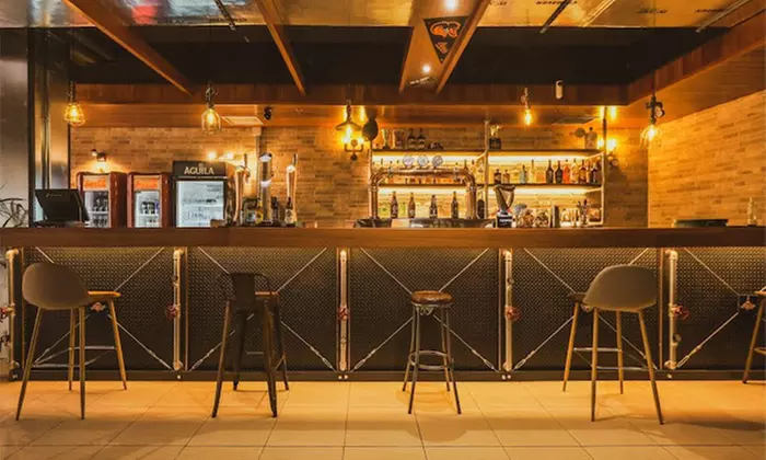 Menú de hamburguesa o pizza Love & Hate para 2 o 4