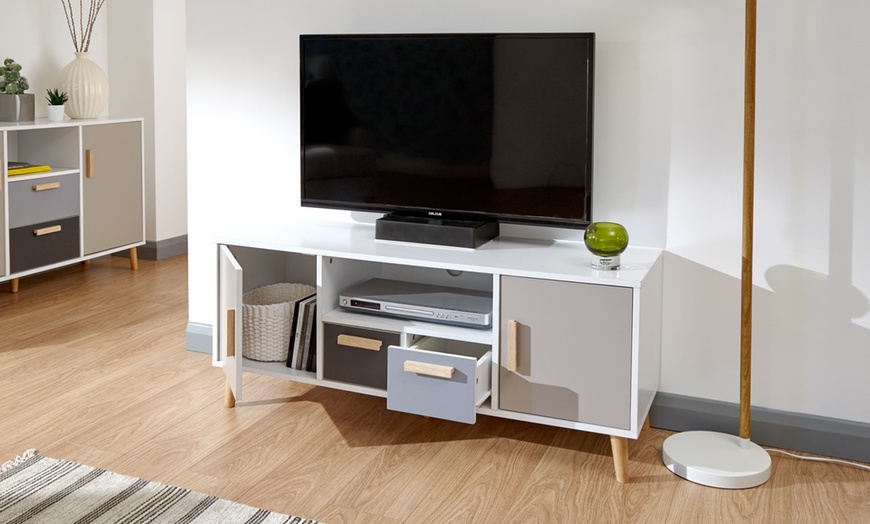 Image 21: Delta Living Room Furniture