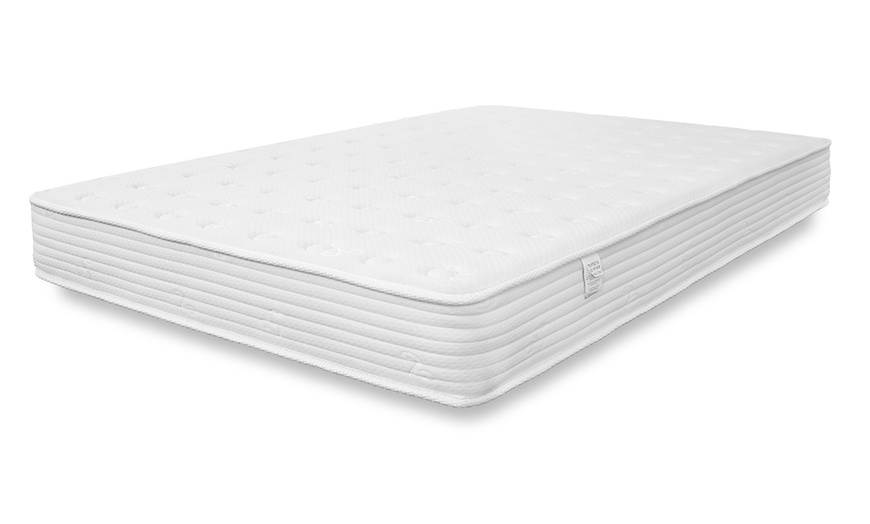 Image 6: Memory Foam Pocket Sprung Mattress 