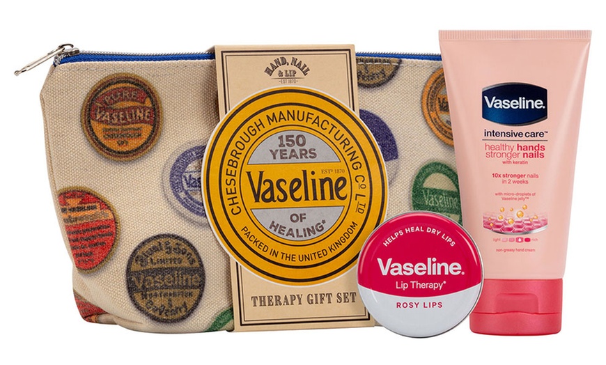 Image 1: Vaseline Beauty Bag Gift Set