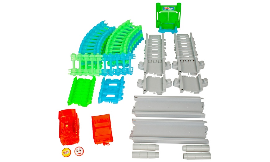 Image 3: Flexible Glow Train Track Set