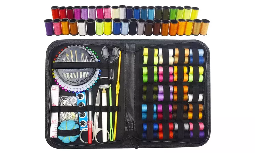 Image 5: Compact Sewing Kit