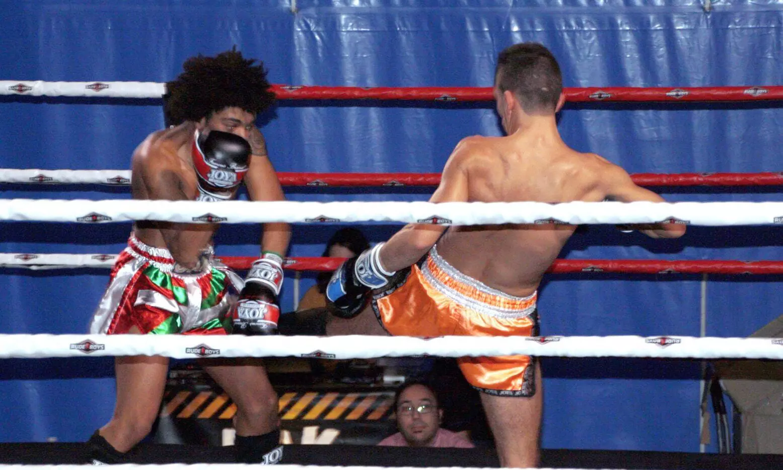 1, 2 o 3 meses de clases de kickboxing