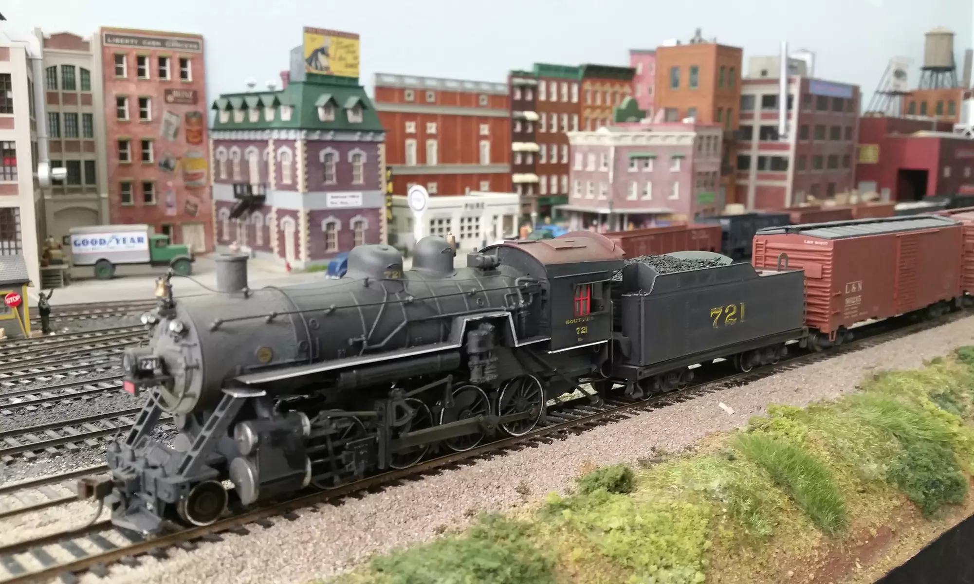 Dive into Model Railroad Academy's Premium Membership for Unlimited Classes up to 91% off - Primary Image