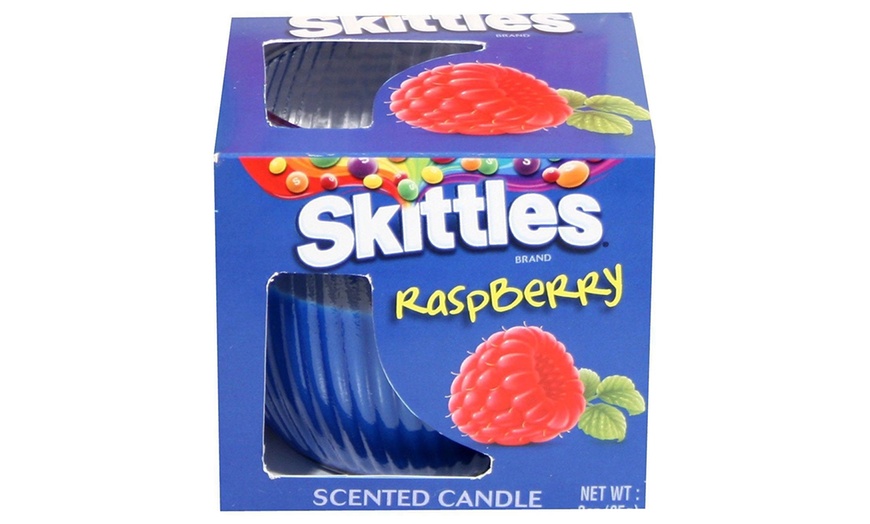 Image 6: 8 Candy-Scented Candles Lucky Dip