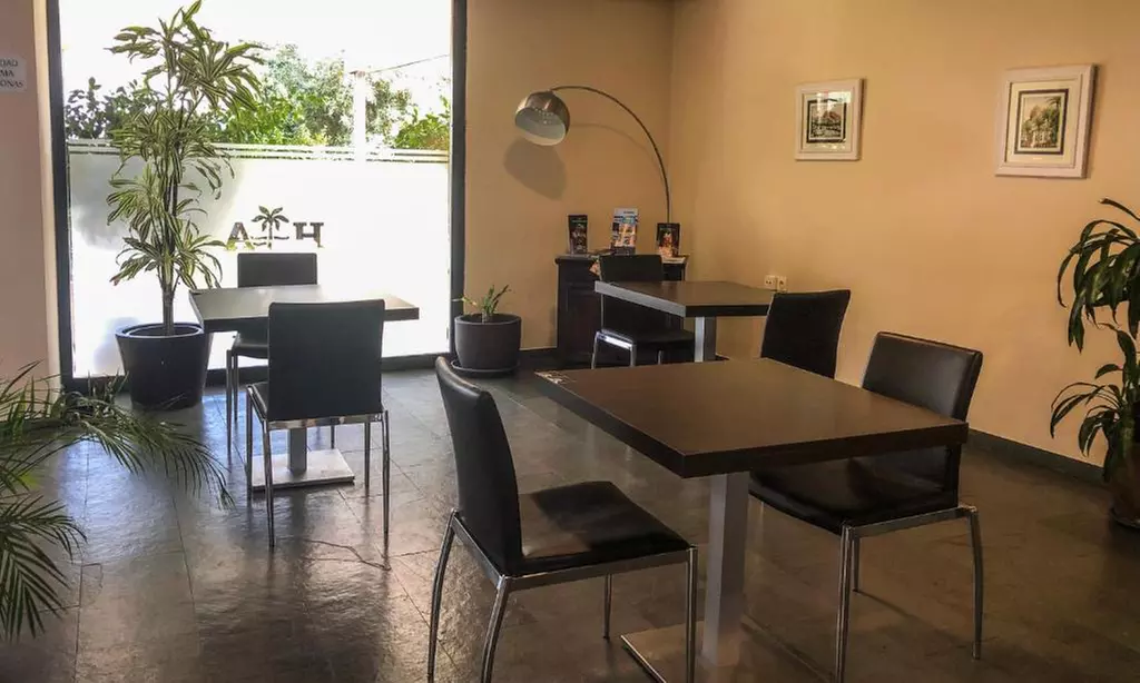 Alicante: 1 o 2 noches con opción a desayuno, masaje y late check-out