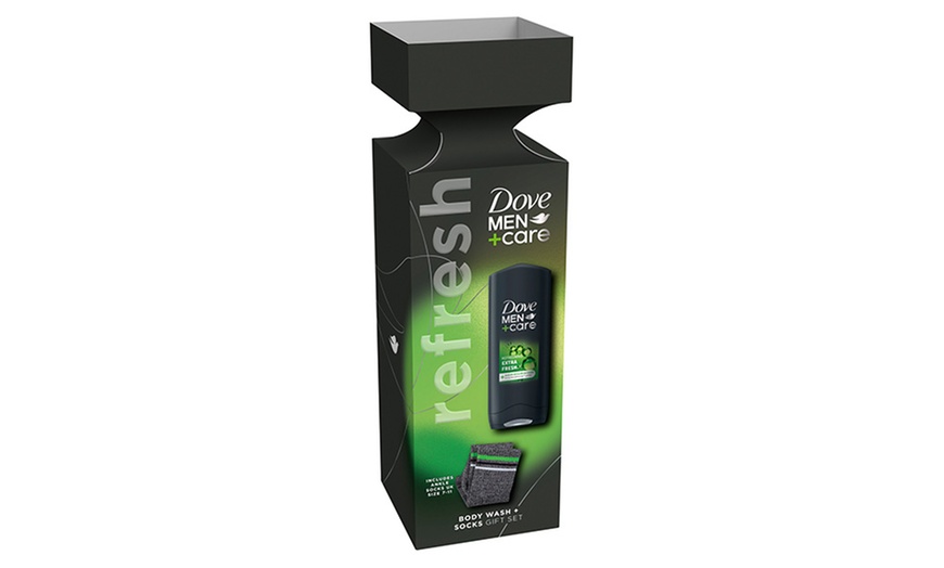 Image 8: Dove Men Care Refresh Extra Fresh Bodywash Gift Set with Ankle Socks