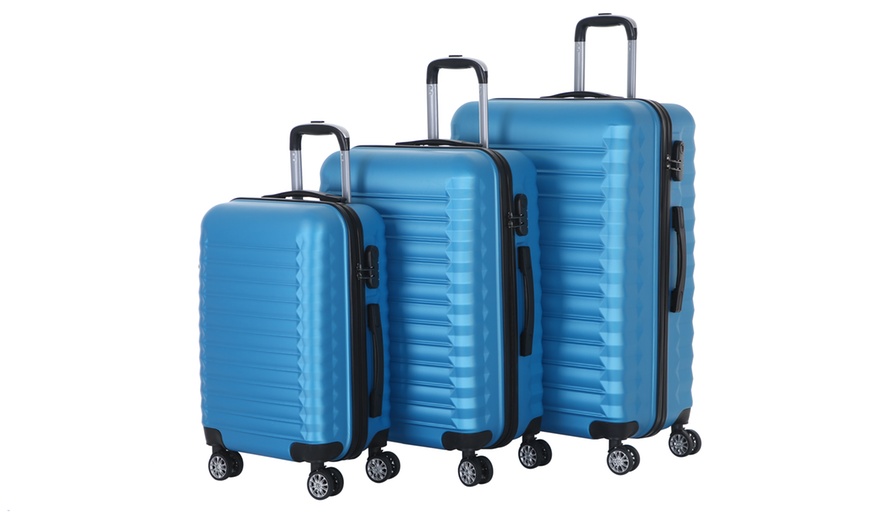 Image 22: Three-Piece Luggage Set