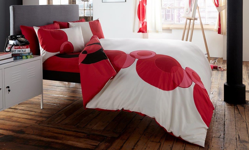 Image 22: Clearance Duvet Sets