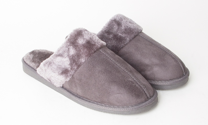 Image 5: Men's Fleece Lined Slippers