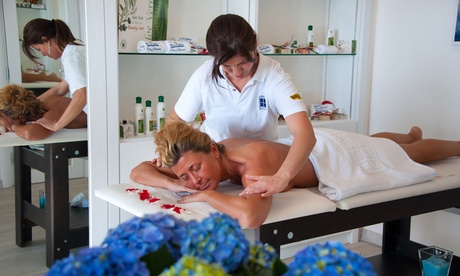 Spa e massaggio al Centro Benessere Villa Meridiana e Hotel Bellavista (sconto fino a 65%). Valido in 2 sedi