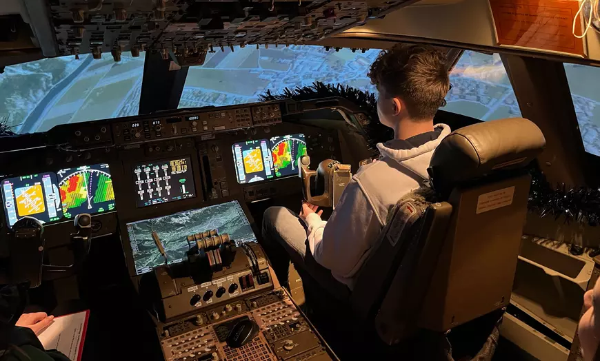 Image 6: 45-Min / 2-Hr:Real Boeing 747 45-Min Flight Simulator for Adults/Kids

