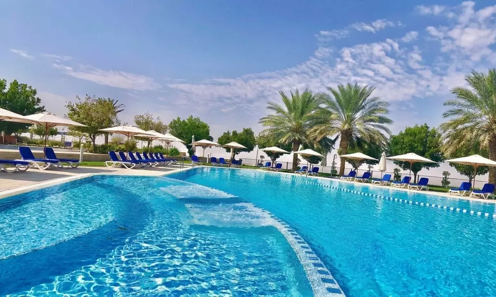 Al Ain: Mountain Staycation with Optional Breakfast