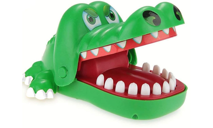 Image 2: Bite Finger Crocodile Board Game