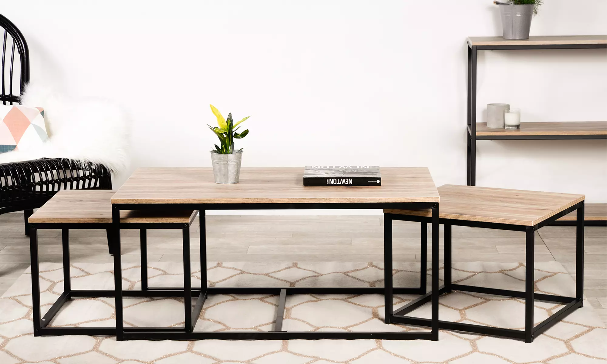 Set de 3 tables basses en bois et metal - Primary Image